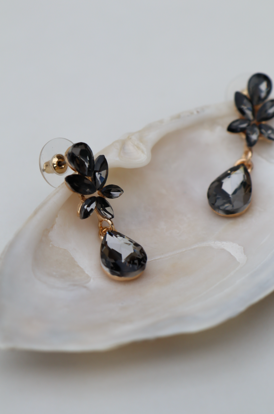 Flowerbaby black statement earring